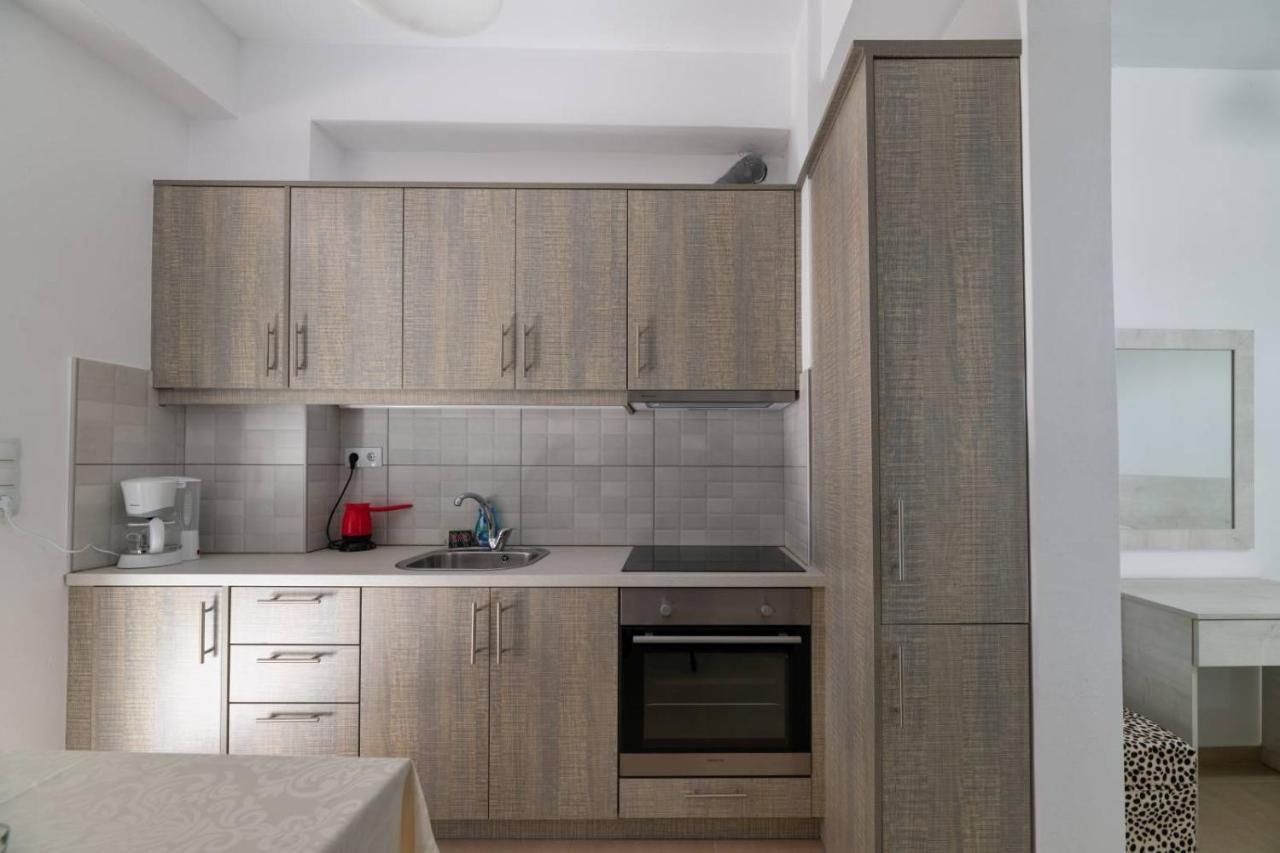 Irini-Kalamaki-Apartments Экстерьер фото